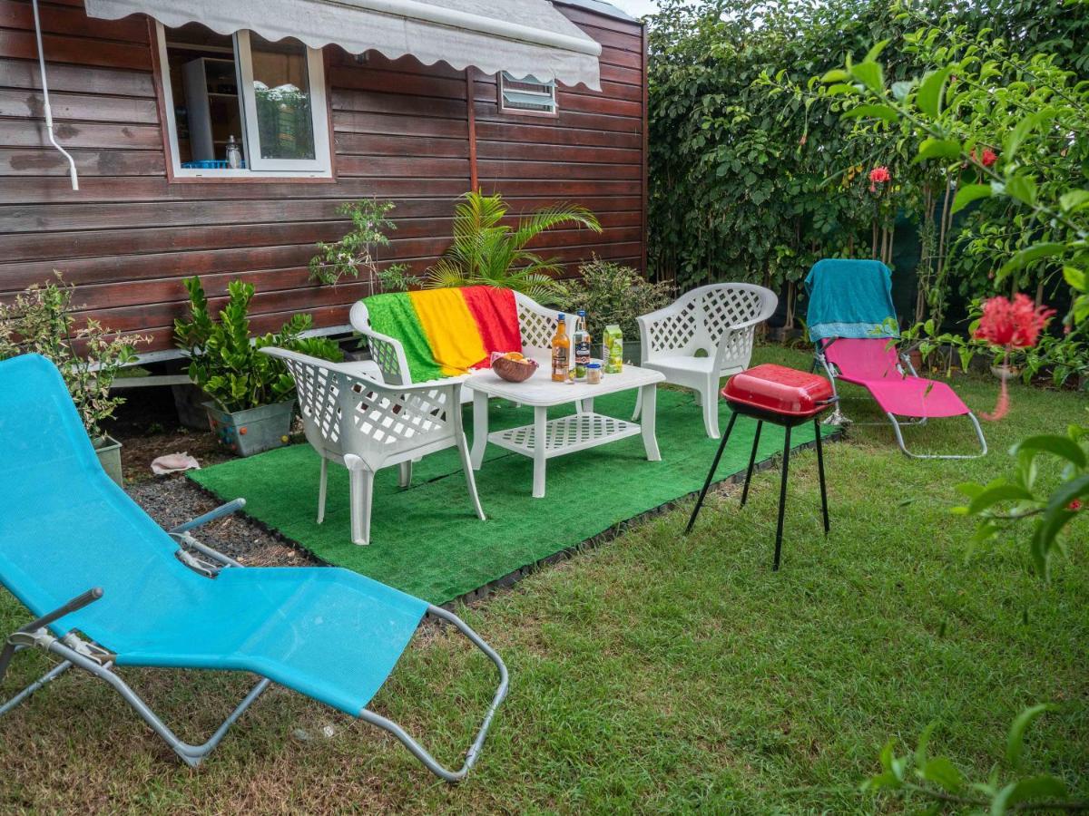 La Roulotte De Tina Villa Le Moule Luaran gambar